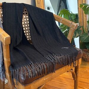 100% Cashmere Herringbone Scarf. Made in Scotland